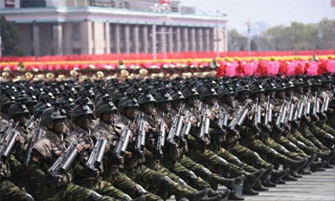 閱兵式的重要性，彰顯國(guó)威、凝聚民心與展示軍事力量，閱兵式的意義，彰顯國(guó)威、凝聚民心與展示軍事力量風(fēng)采