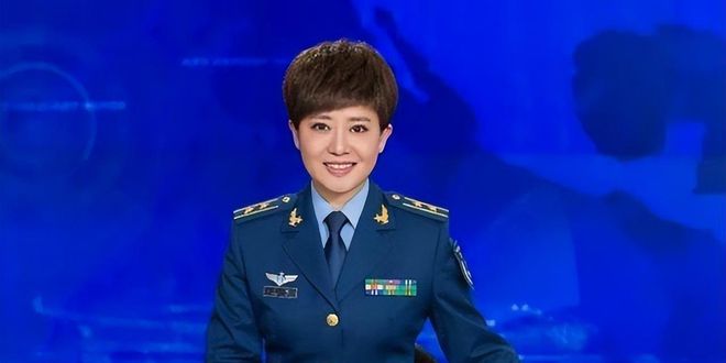 軍事節(jié)目女主持人，閃耀熒屏的星光，軍事節(jié)目女主持人，熒屏上的璀璨星光