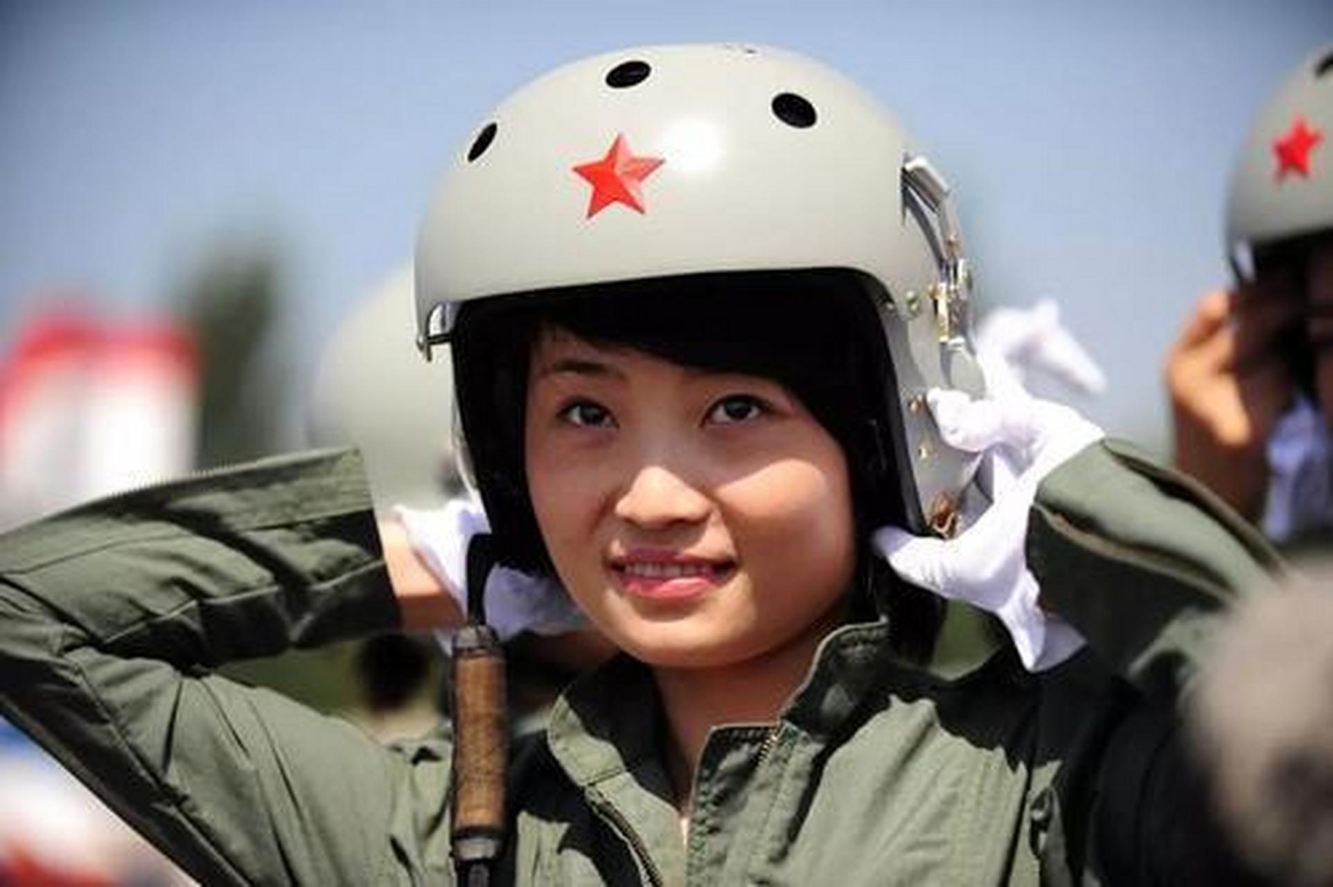 四川女飛行員余旭，英勇無畏的藍(lán)天使者，四川女飛行員余旭，藍(lán)天的英勇使者
