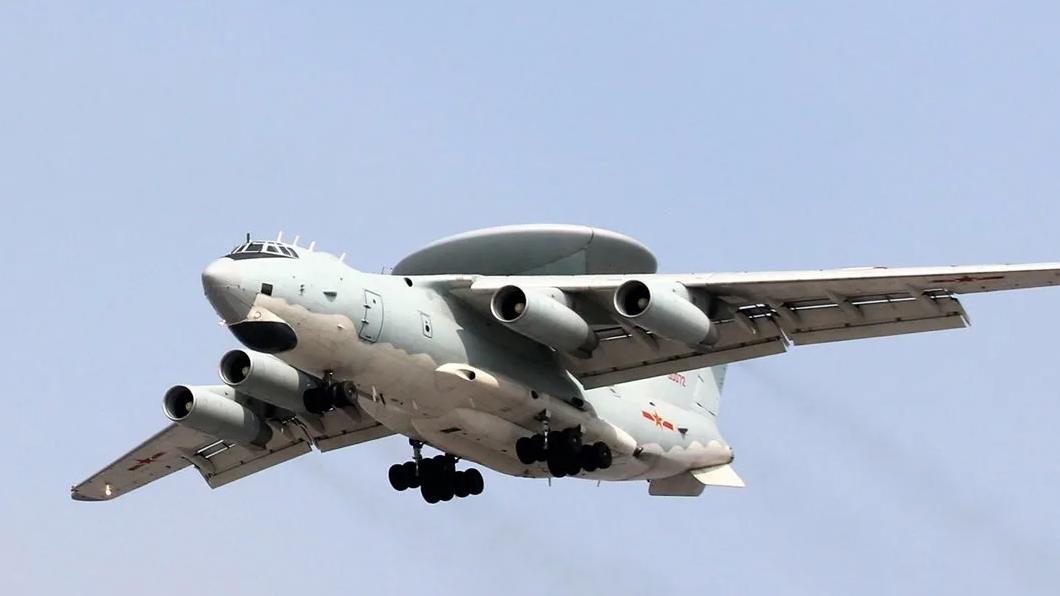 空警預(yù)警機(jī)2000，技術(shù)前沿的空中衛(wèi)士，技術(shù)前沿的空中衛(wèi)士——空警預(yù)警機(jī)2000