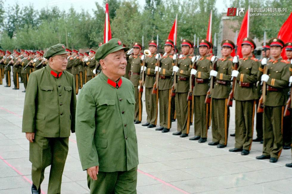 解放軍儀仗隊表演視頻，展現(xiàn)榮耀與力量，解放軍儀仗隊榮耀與力量的震撼表演視頻