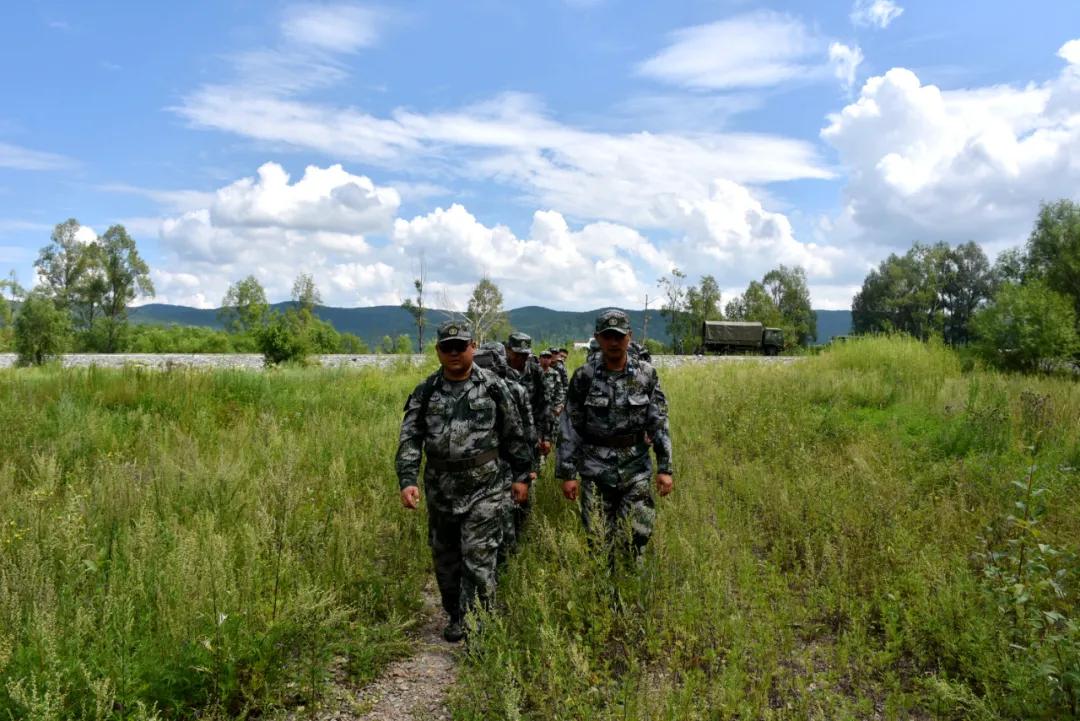 國際軍事形勢最新消息2020深度解析，全球軍事動態(tài)深度解析，國際軍事形勢最新消息2020回顧與前瞻