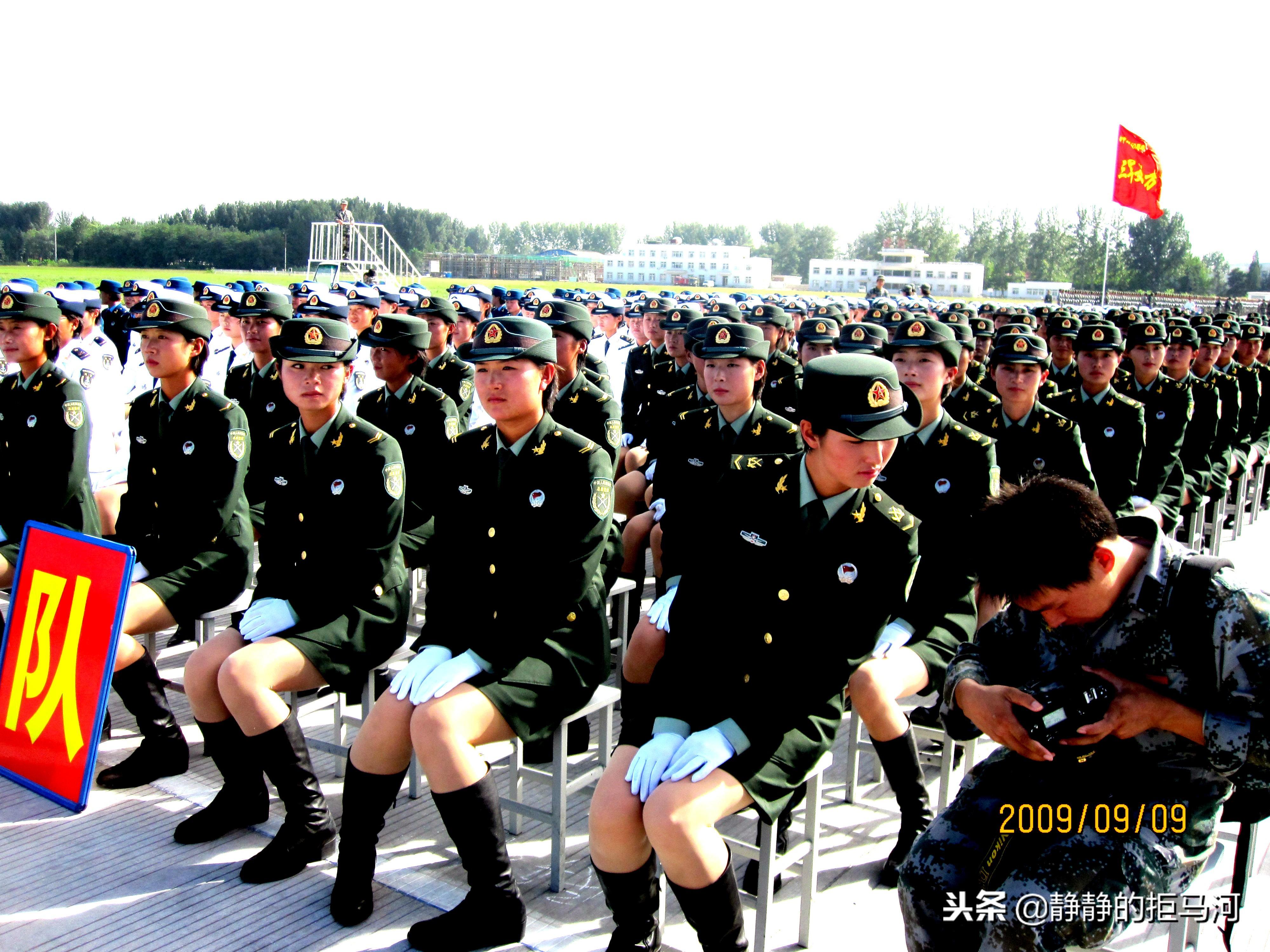閱兵扭錯(cuò)頭的士兵怎么樣了？深入了解事件背后的故事，閱兵扭錯(cuò)頭的士兵后續(xù)如何？事件背后的故事揭秘