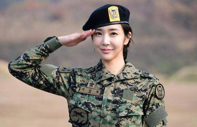 關(guān)于女兵征兵條件，探索未來(lái)的挑戰(zhàn)與機(jī)遇——以2024年為例，女兵征兵條件，探索未來(lái)挑戰(zhàn)與機(jī)遇——聚焦2024年展望
