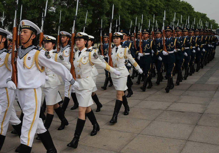 女兵儀仗隊照片大全，展現(xiàn)颯爽英姿的絕美瞬間，女兵儀仗隊風(fēng)采展示，颯爽英姿的絕美瞬間圖片大全