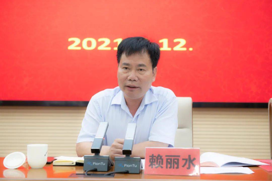 二四六香港資料期期中，深度解析與SEO優(yōu)化策略，深度解析香港期期中資料，SEO優(yōu)化策略揭秘