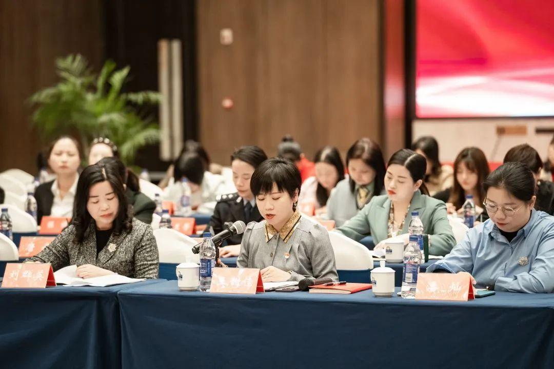 正版管家婆軟件，全面解析其優(yōu)勢與價值，正版管家婆軟件，優(yōu)勢與價值全面解析
