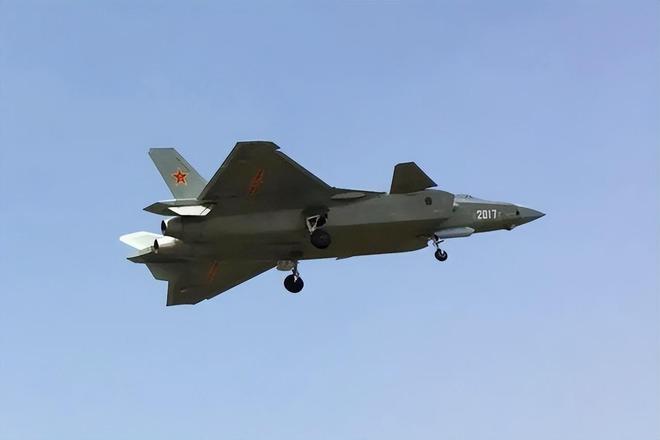 揭秘殲-22戰(zhàn)斗機(jī)的卓越性能與獨(dú)特優(yōu)勢(shì)，揭秘殲-22戰(zhàn)斗機(jī)的性能優(yōu)勢(shì)與獨(dú)特之處