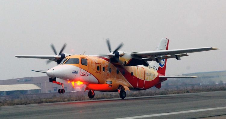 運(yùn)-12飛機(jī)圖片，探索航空歷史，領(lǐng)略經(jīng)典之美，運(yùn)-12飛機(jī)經(jīng)典圖片，探索航空歷史，領(lǐng)略飛機(jī)之美