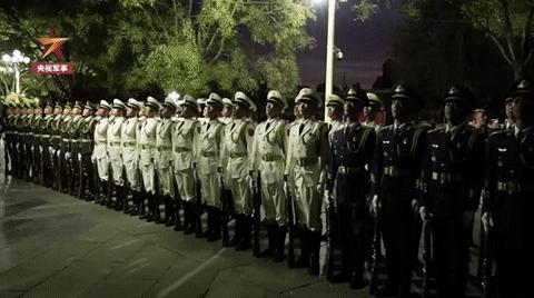 國慶閱兵是每年一次嗎？——深度解析與探討，深度解析與探討，國慶閱兵是否為每年例行活動(dòng)？