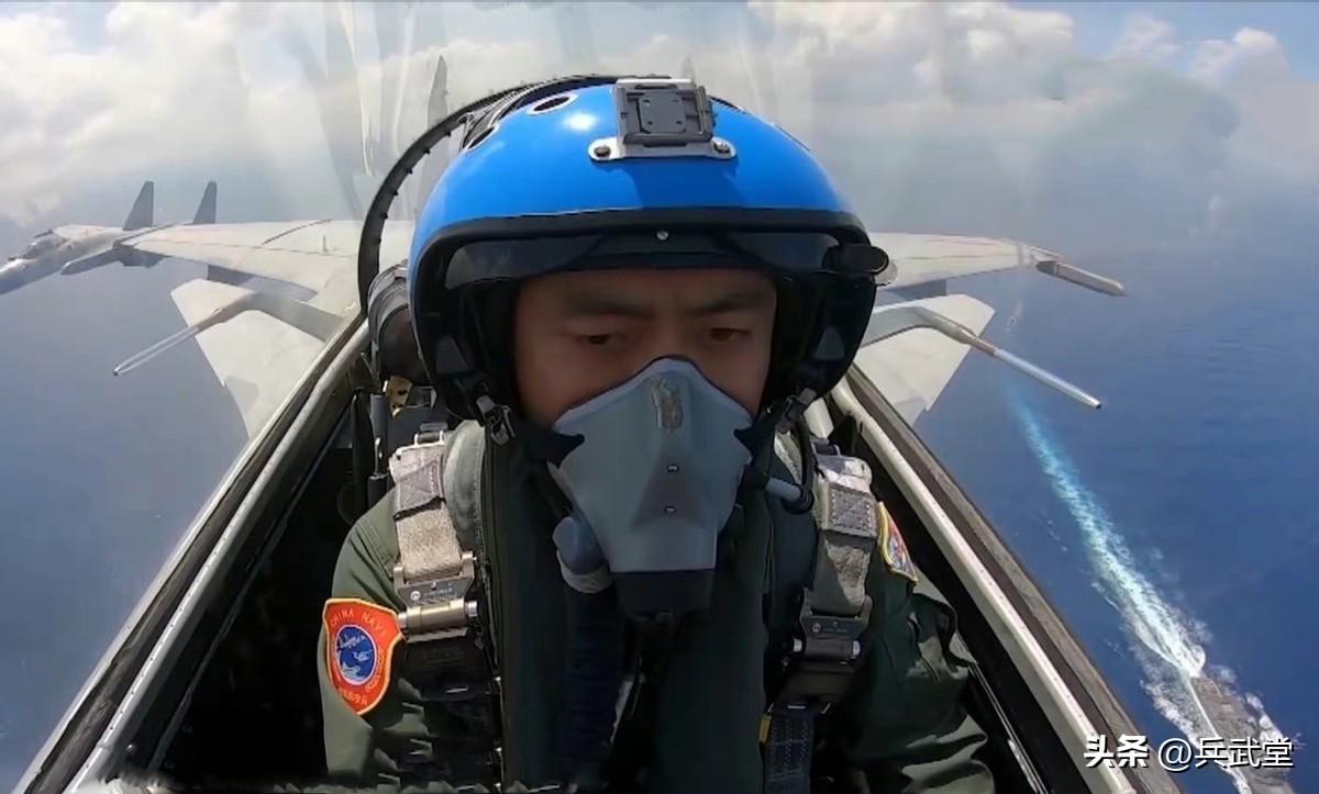 遼寧艦艦長(zhǎng)，中國(guó)海軍的杰出領(lǐng)航者，遼寧艦艦長(zhǎng)，中國(guó)海軍的領(lǐng)航先鋒