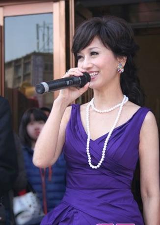 人物素顏照片，真實(shí)之美的展現(xiàn)，真實(shí)之美，人物素顏照片展現(xiàn)的純粹