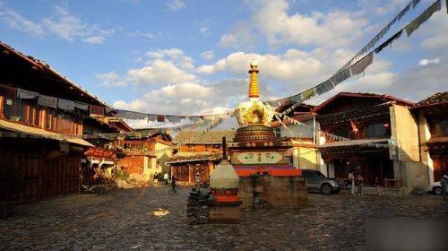 重慶當(dāng)?shù)芈糜螆F(tuán)一日游，探索山城的魅力之旅，重慶一日游旅游團(tuán)，探尋山城魅力之旅
