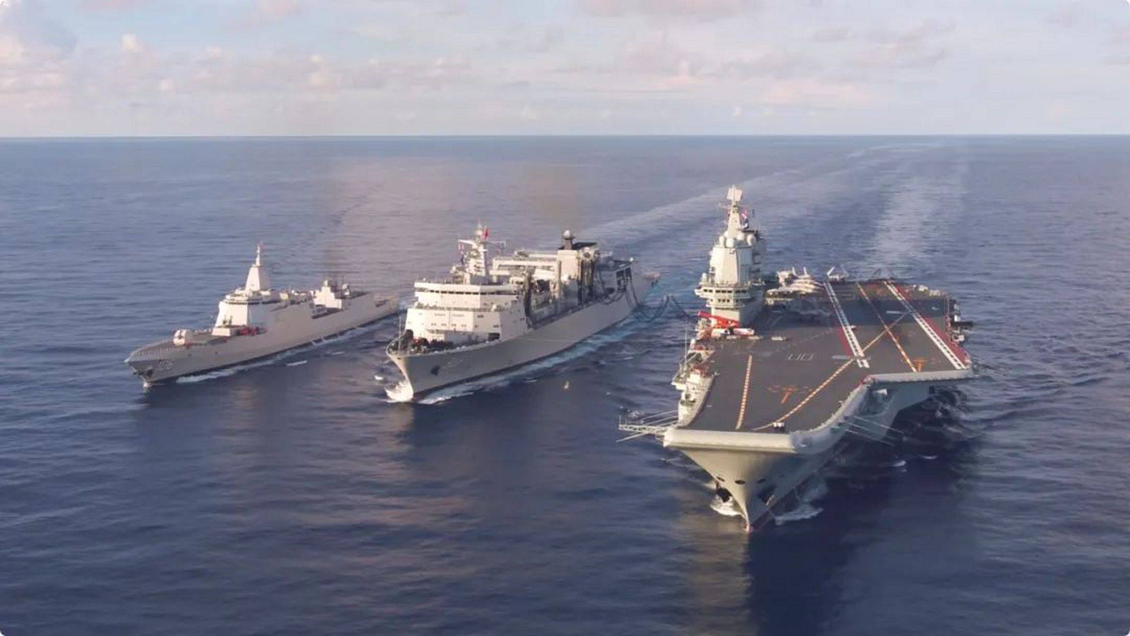 山東艦航母編隊(duì)，強(qiáng)大的海上力量展現(xiàn)，山東艦航母編隊(duì)，展現(xiàn)強(qiáng)大海上力量