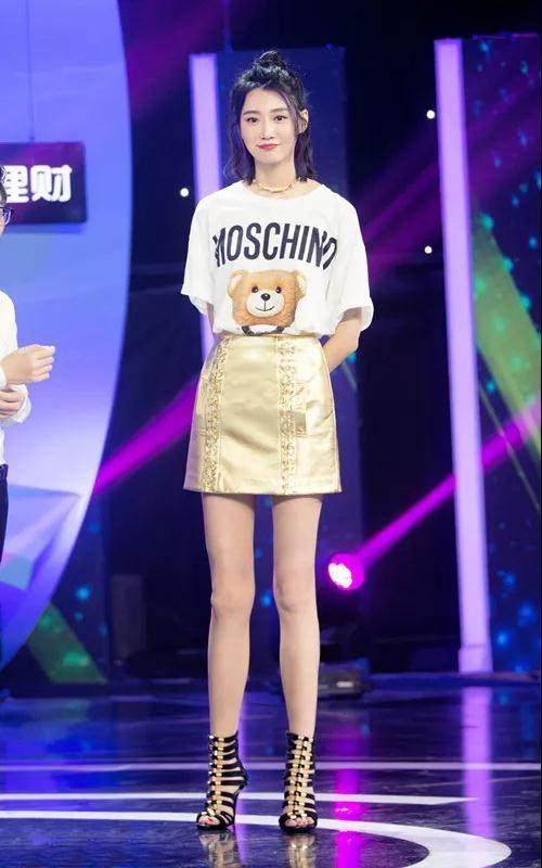 謝娜個(gè)人資料，出生日期、身高及其他詳細(xì)信息，謝娜個(gè)人檔案，生日、身高及其他詳細(xì)信息揭秘