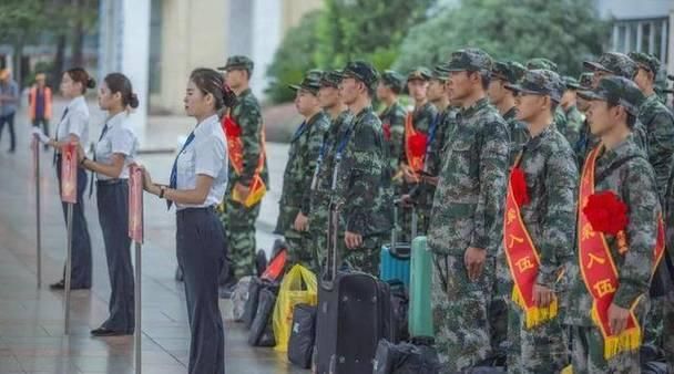 十個(gè)當(dāng)兵有九個(gè)后悔？深度解讀背后的原因與真相，深度解讀，為何十個(gè)當(dāng)兵中有九個(gè)后悔？背后的原因與真相探討