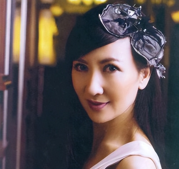 陳美琪個人資料年齡，揭秘一位閃耀明星的生平與成長歷程，陳美琪生平與成長歷程揭秘，個人資料與年齡全揭秘