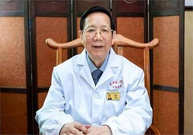 中醫(yī)治療腫瘤第一人，開創(chuàng)腫瘤治療新紀(jì)元，開創(chuàng)腫瘤治療新紀(jì)元，中醫(yī)大師引領(lǐng)腫瘤治療新時代